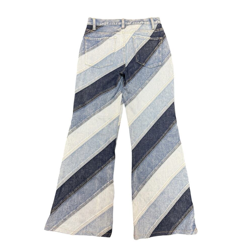 Alice + Olivia Beautiful Indigo Twirl Patchwork Flare Jeans Size 29 $495 - Picture 5 of 10